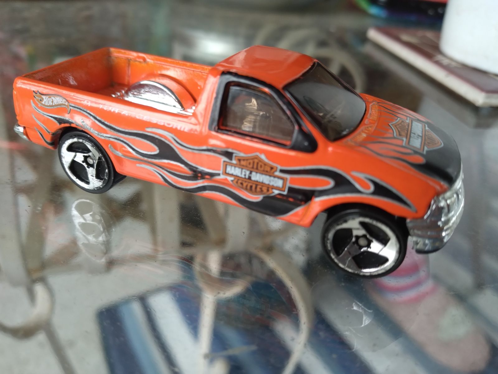 Harley Davidson Loose Mint Hot Wheels Orange Harley Davidson '97 Ford F-150 Harley Davidson Loose Mint Hot Wheels Orange Harley Davidson '97 Ford F-150